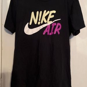 Nike t-shirt, size Small. LIKE NEW